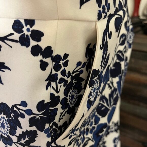 Dress - Picture 2 of 8